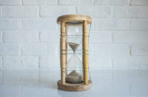 Read more about the article 11 Urgency Triggers That Make Sales Skyrocket (Without Crossing the Line)