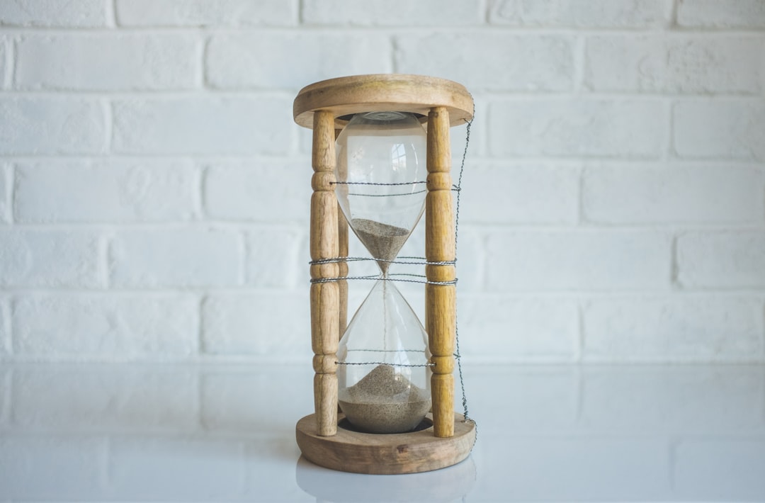 Read more about the article 11 Urgency Triggers That Make Sales Skyrocket (Without Crossing the Line)