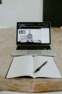 Read more about the article Discover, Develop, Thrive: The Wild World of Dynamic e-Learning in 2025